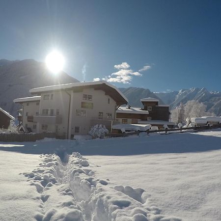 Ferienhaus Bergauf With Hot Tub Neukirchen am Großvenediger Esterno foto