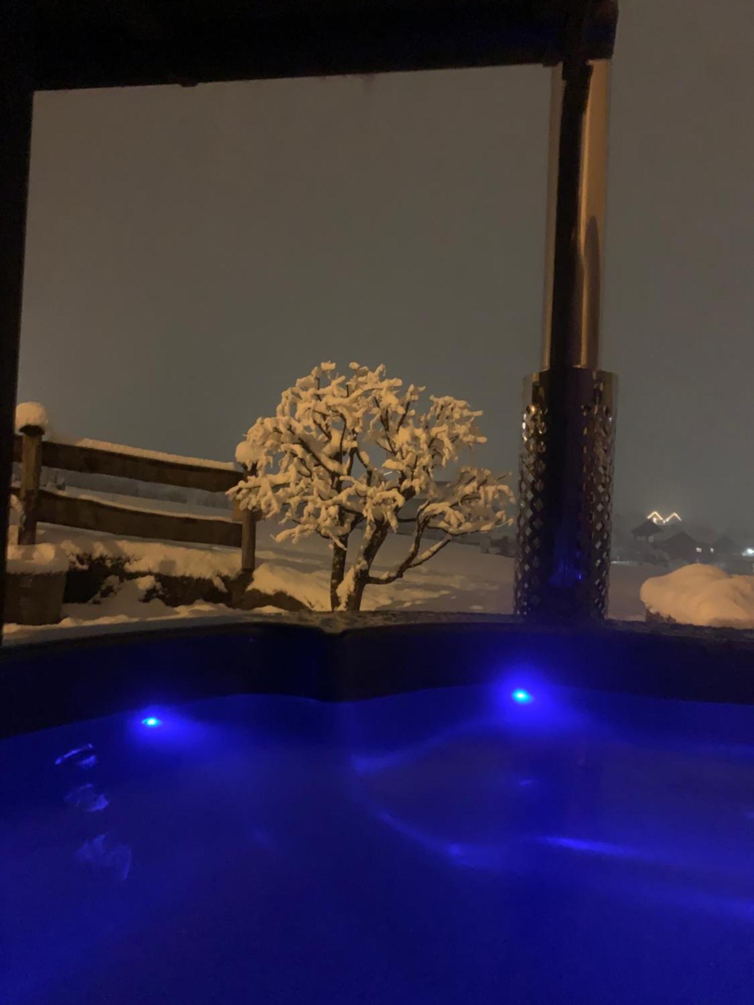 Ferienhaus Bergauf With Hot Tub Neukirchen am Großvenediger Esterno foto