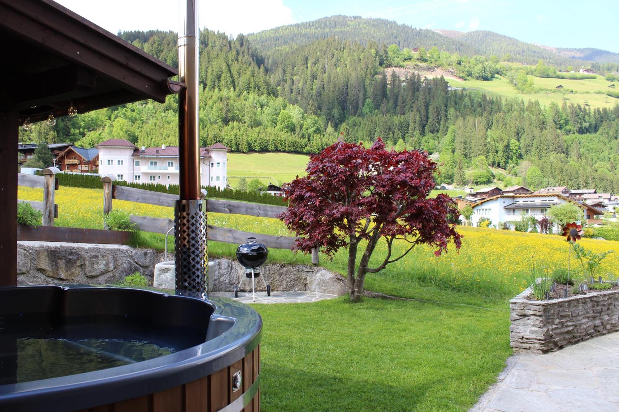 Ferienhaus Bergauf With Hot Tub Neukirchen am Großvenediger Esterno foto