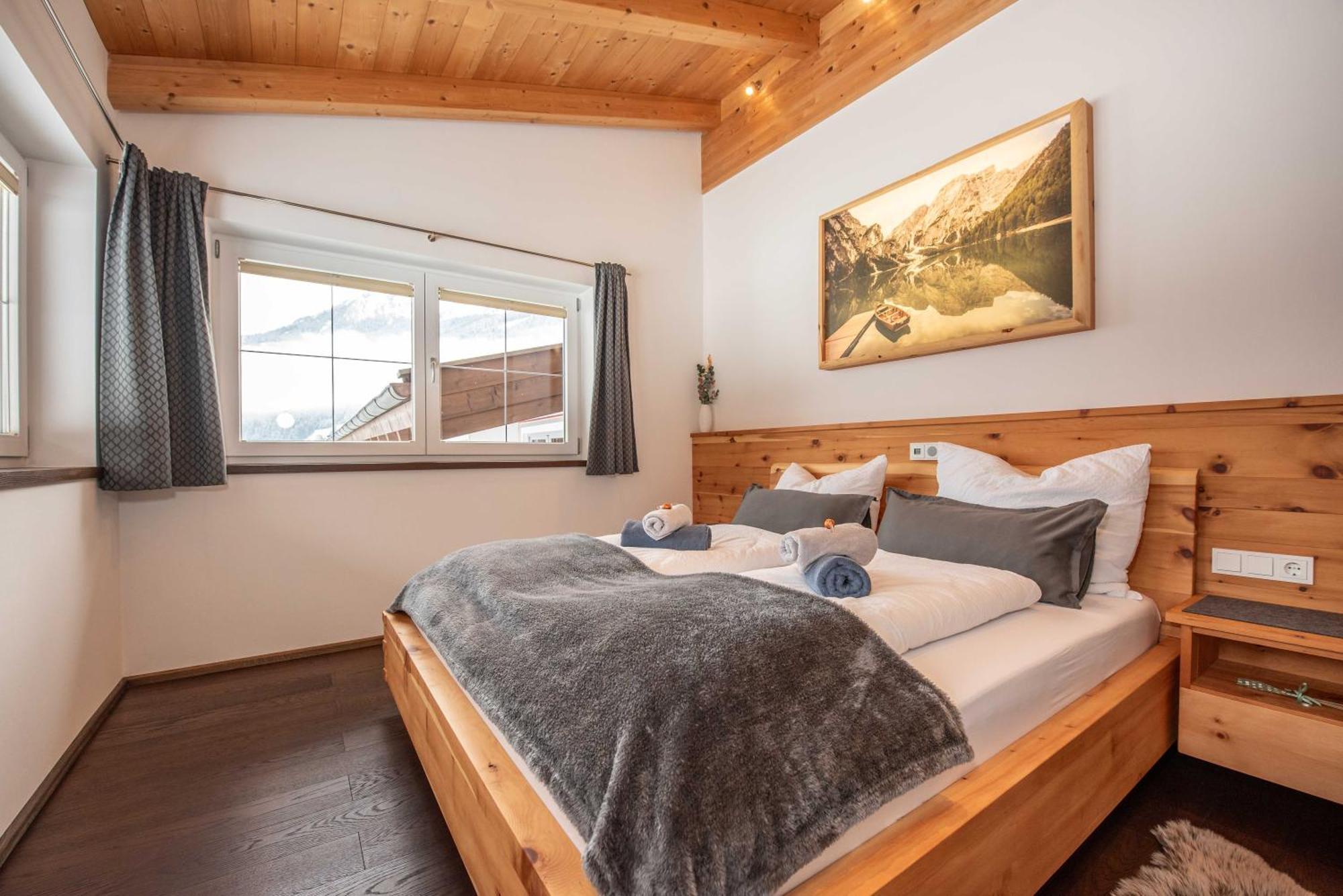 Ferienhaus Bergauf With Hot Tub Neukirchen am Großvenediger Esterno foto